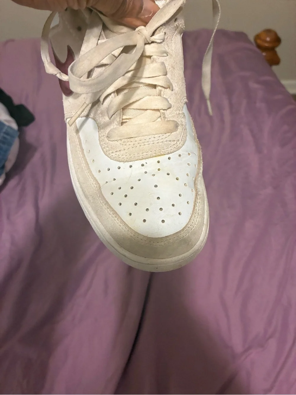 Nike Low-Top Sneaker in White and Mauve